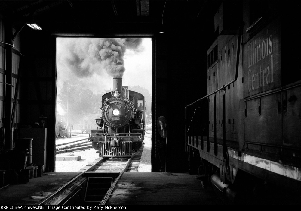 Southern Railway 401 at the Monticello Railway Museum